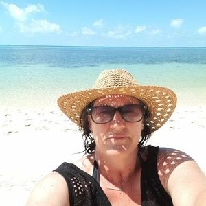 Meet your Posher, Vikki